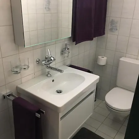Modernes, Zentrales Studio Im Dorfkern In *